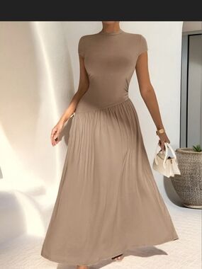 SHEIN Taupe Short Sleeve Maxi Dress